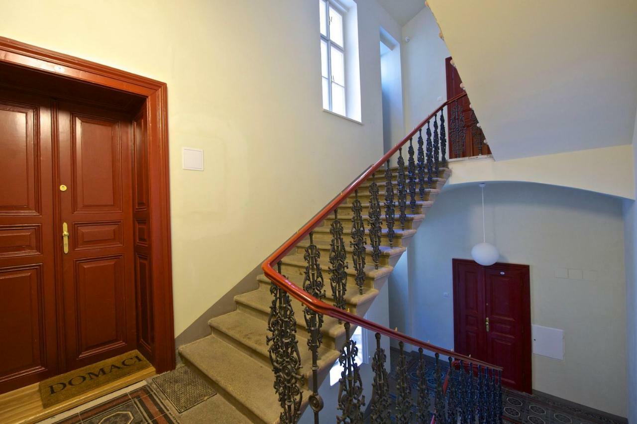 Kafka'S Head Apartment Prága Kültér fotó